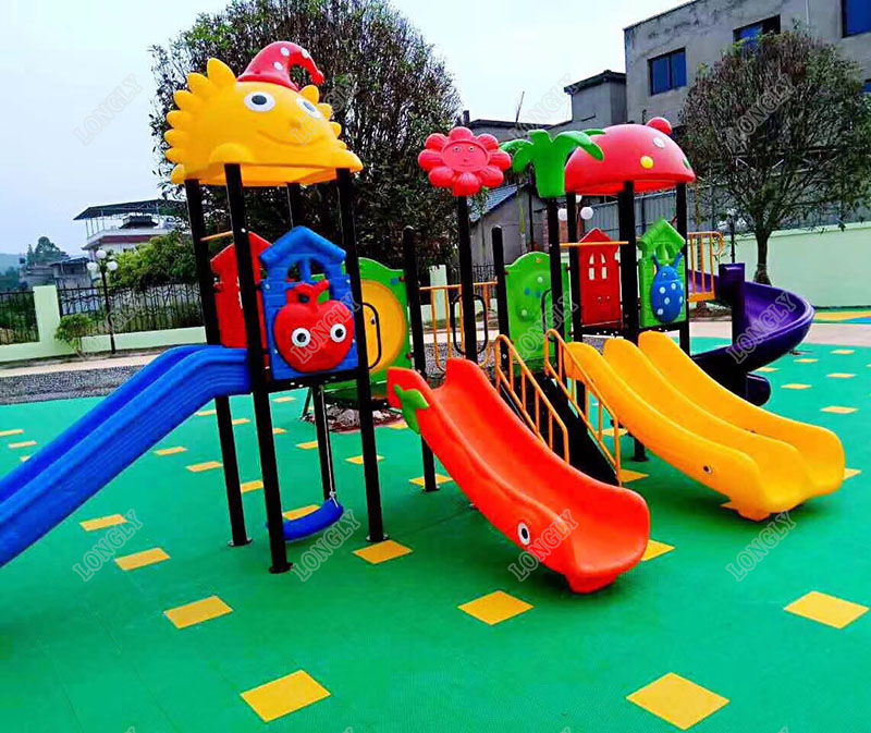 Colorful plastic combination slide outdoor play equipment factory wholesale-2.jpg