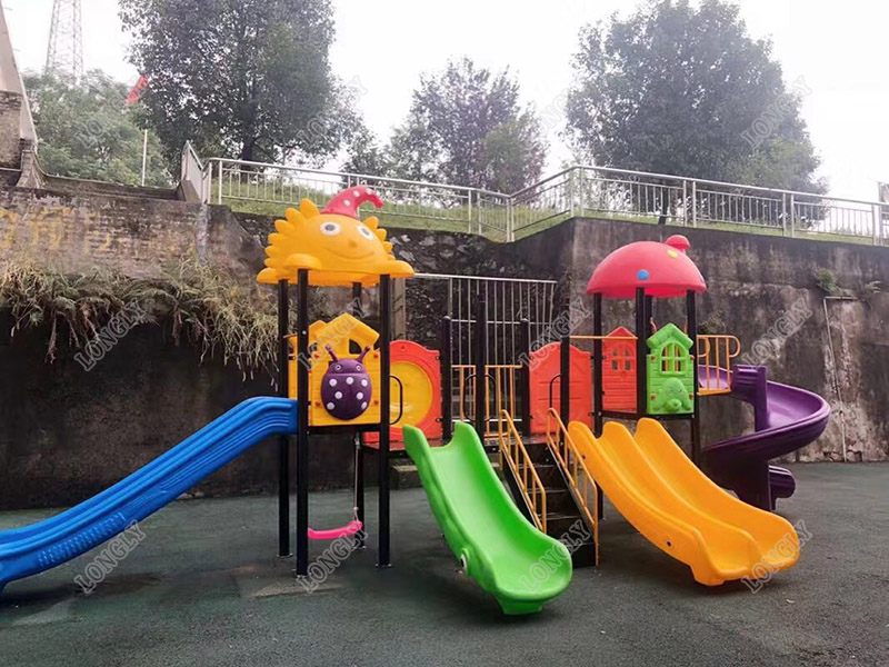 Colorful plastic combination slide outdoor play equipment factory wholesale-3.jpg